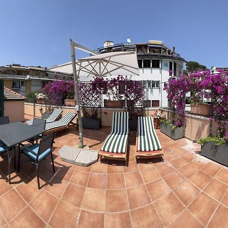 Welcome Riviera - Attico San Faustino 165 Mq Piu 110 Mq Di Terrazza- In Villa 700 ,Vista Mare Strepitosa-100 M Dalla Spiaggia-Parking Esclusivo ราปาลโล ภายนอก รูปภาพ
