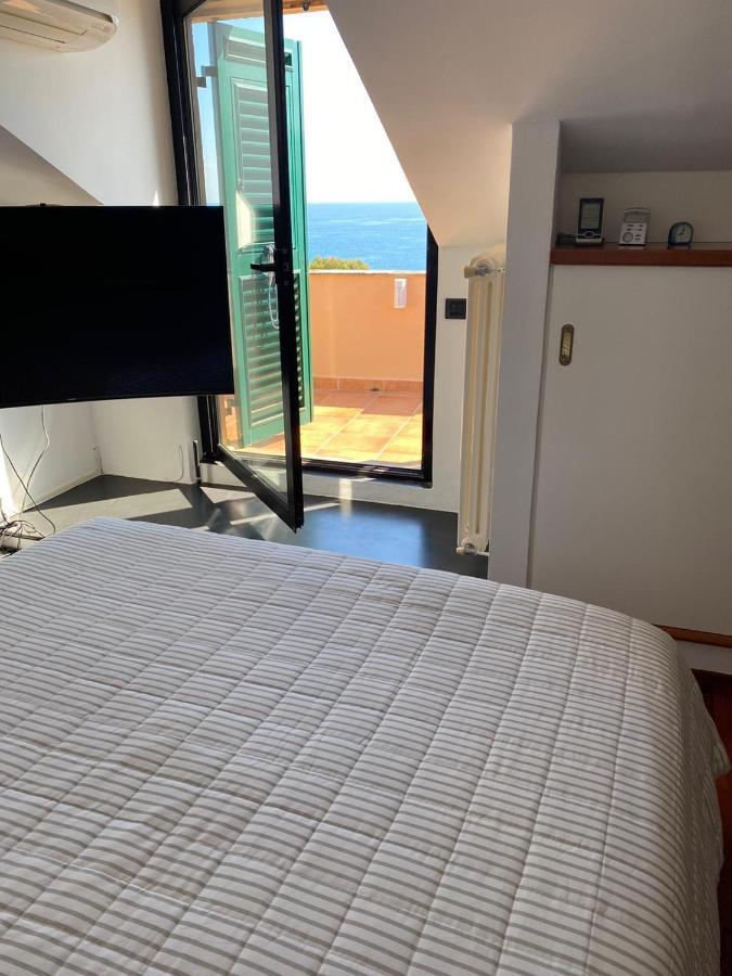 Welcome Riviera - Attico San Faustino 165 Mq Piu 110 Mq Di Terrazza- In Villa 700 ,Vista Mare Strepitosa-100 M Dalla Spiaggia-Parking Esclusivo ราปาลโล ภายนอก รูปภาพ