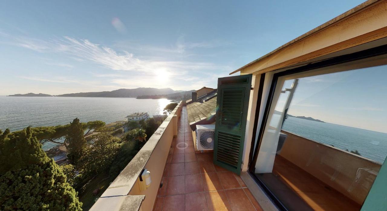 Welcome Riviera - Attico San Faustino 165 Mq Piu 110 Mq Di Terrazza- In Villa 700 ,Vista Mare Strepitosa-100 M Dalla Spiaggia-Parking Esclusivo ราปาลโล ภายนอก รูปภาพ